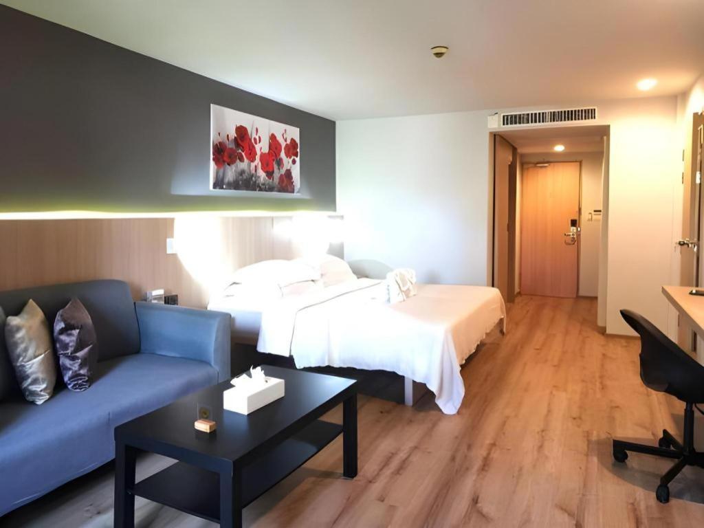 Ramada By Wyndham Phuket Southsea Hotel Karon Ngoại thất bức ảnh