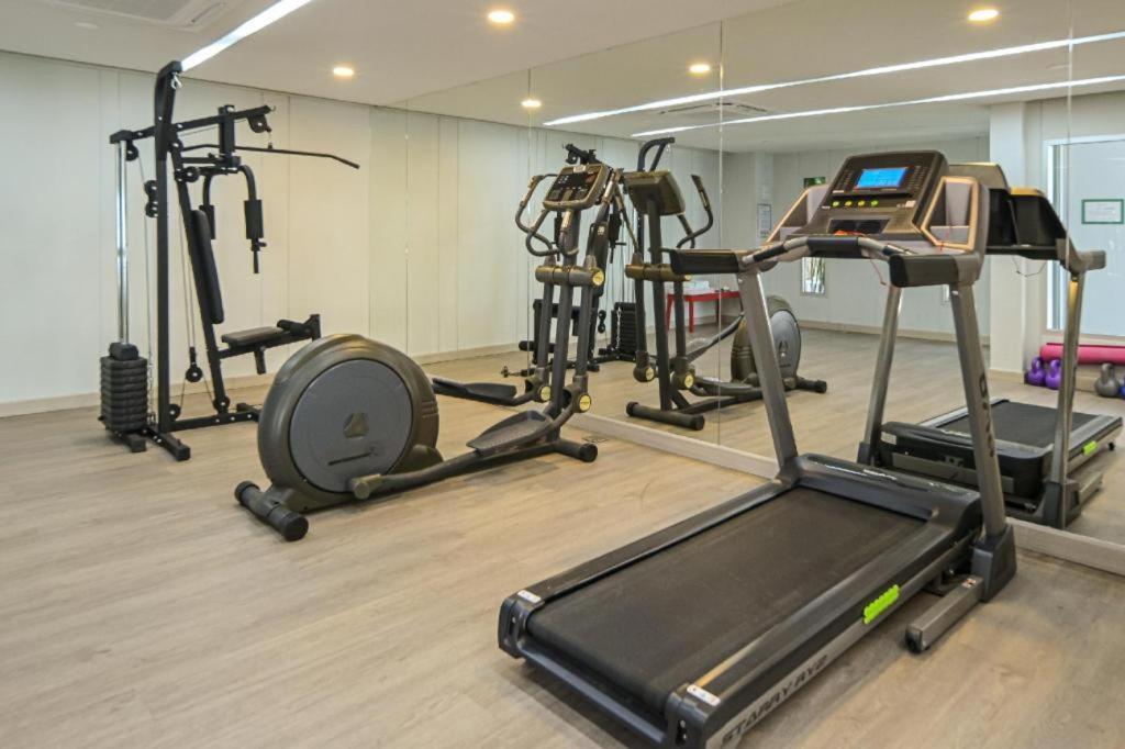 Ramada By Wyndham Phuket Southsea Hotel Karon Ngoại thất bức ảnh